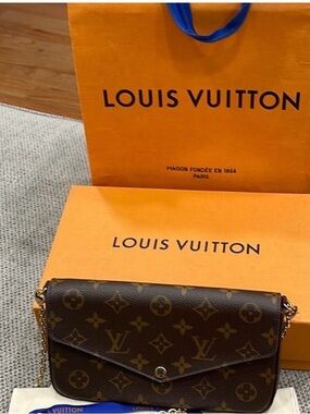 Louis Vuitton felicie pochette crossbody bag